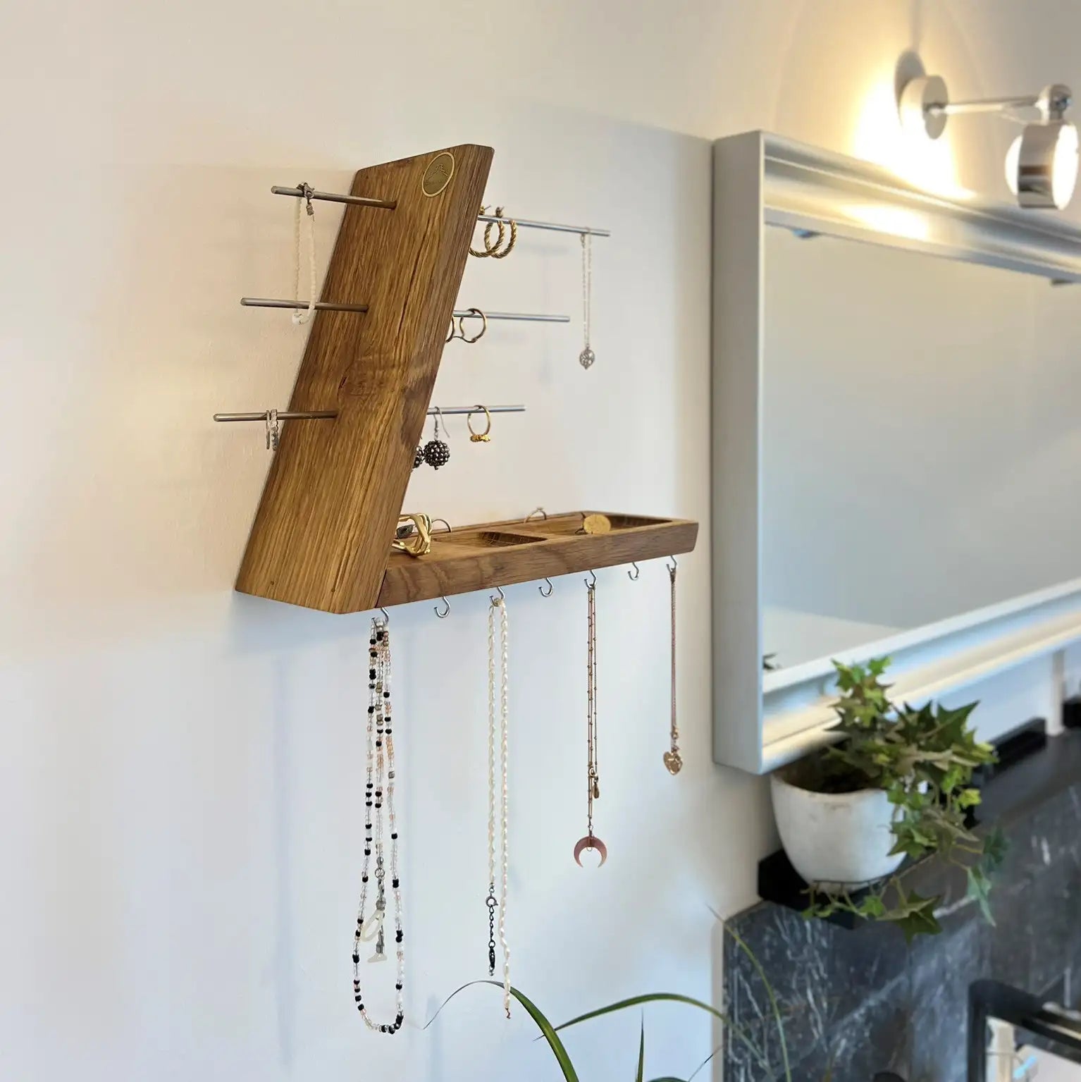 Unser Schmuckständer in Handarbeit für dich gefertigt