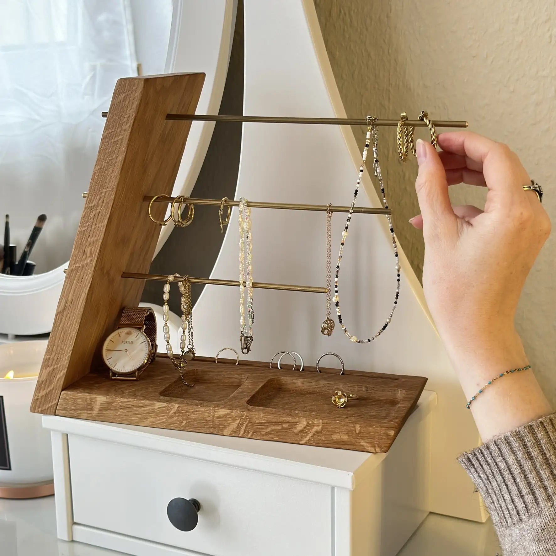 Schmuckständer aus edlem Massivholz