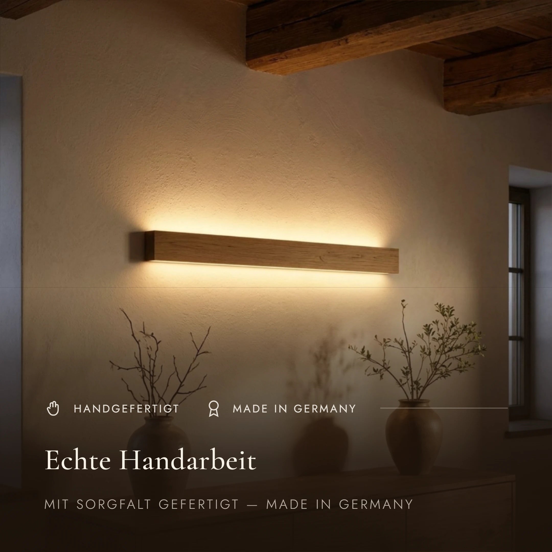 Holz-Wandleuchte – Handgefertigte LED Wandlampe mit indirektem Up- & Downlight