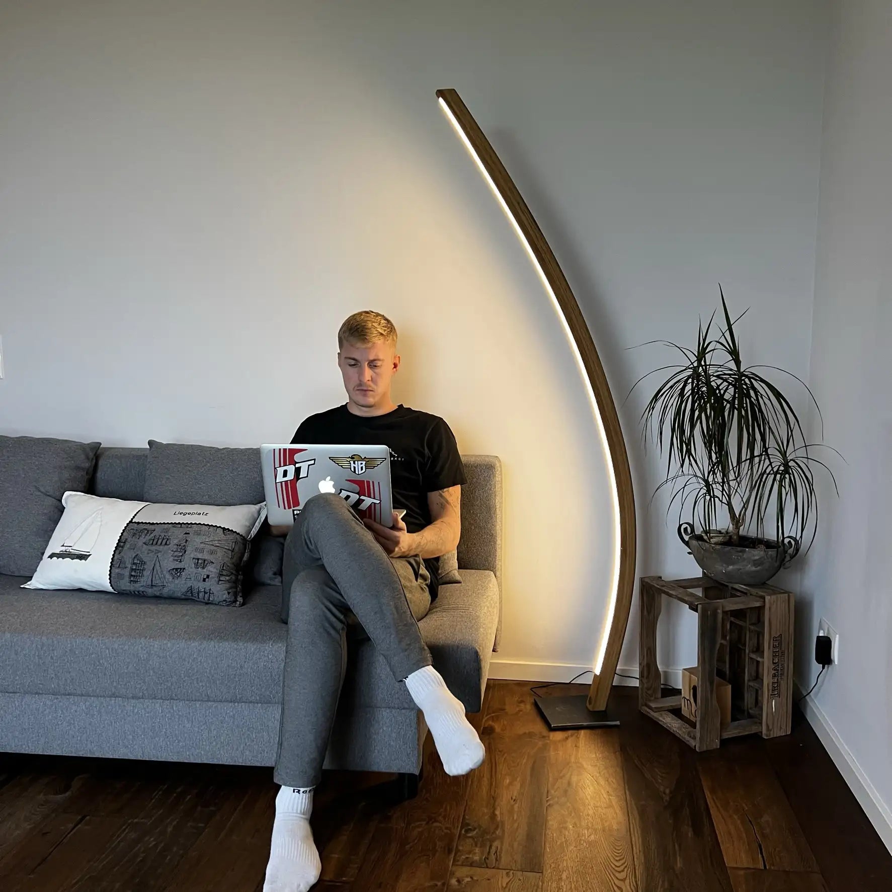 Unsere Stehlampe in Funktion