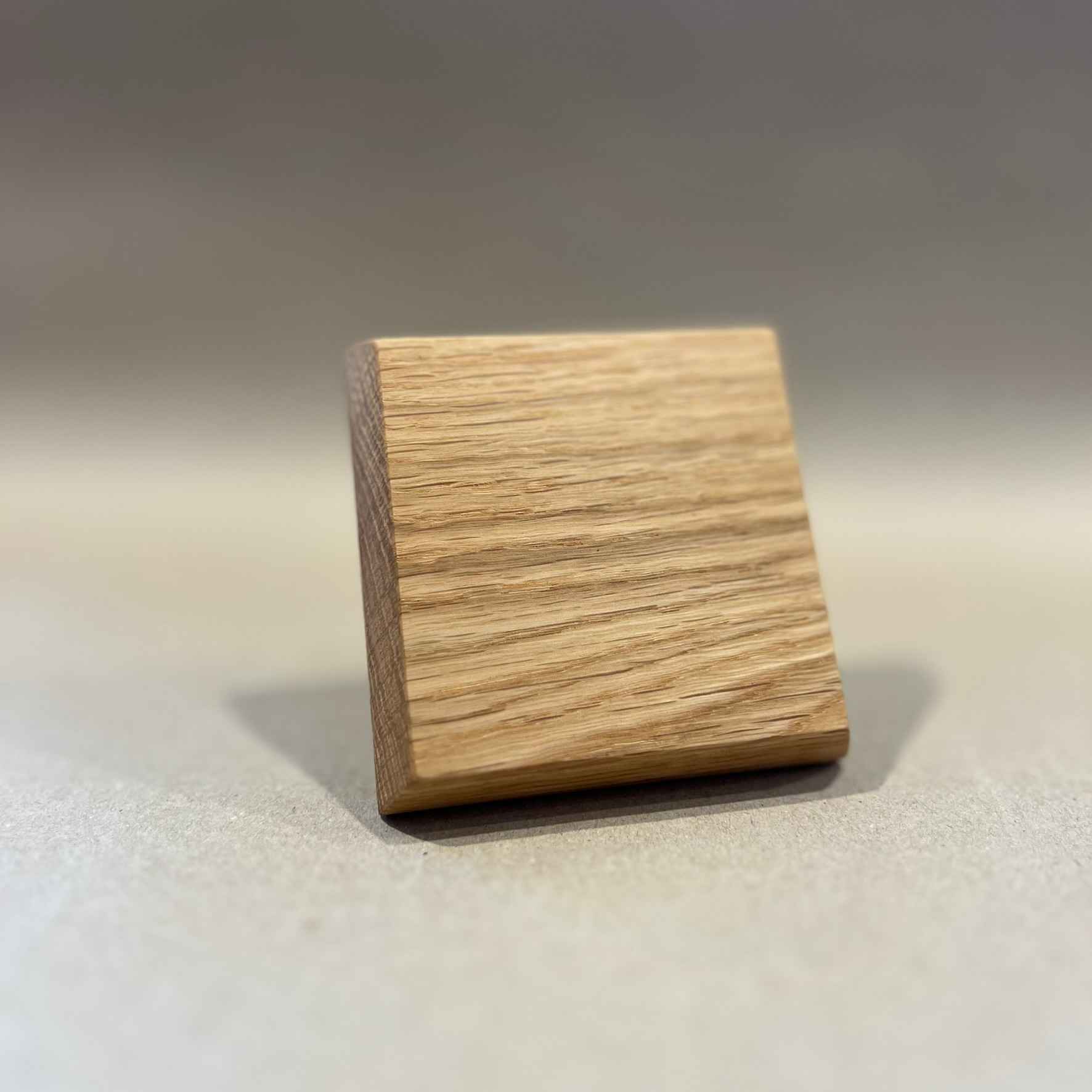 Schlüsselboard Holz Ima: Praktische Aufbewahrung mit Stil, Vollholz Eiche.