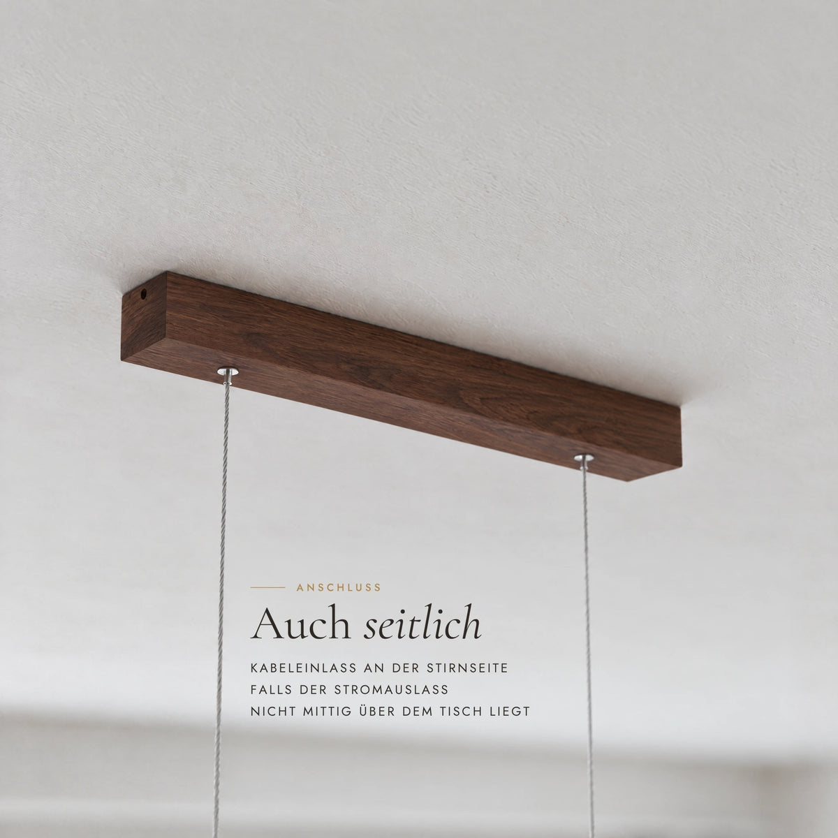 Baldachin der Fiona Meridian aus massivem Walnuss mit seitlichem Kabeleinlass an der Stirnseite