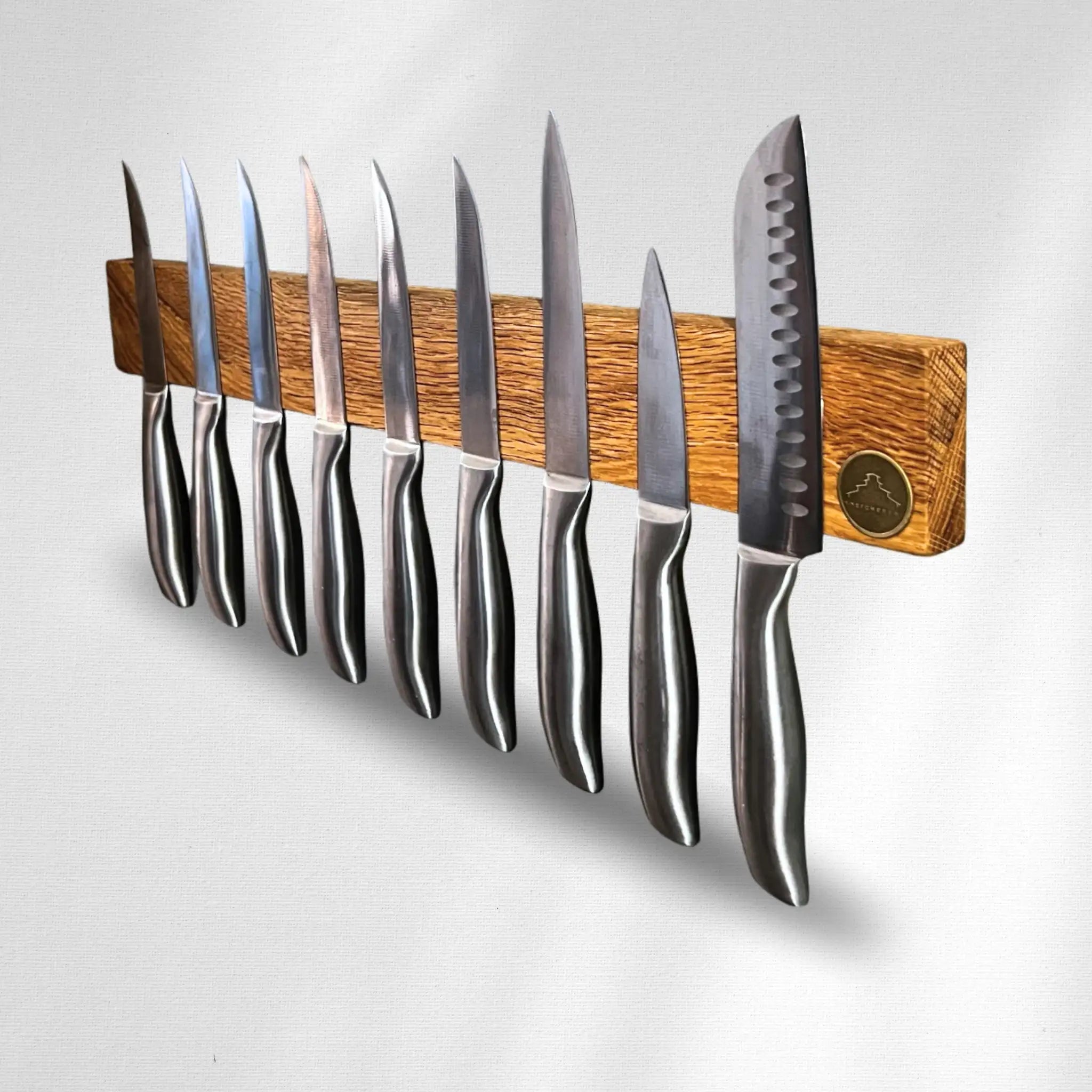 Messerhalter, Magnetleiste für Messer - Oskar vor weißem Hintergrund