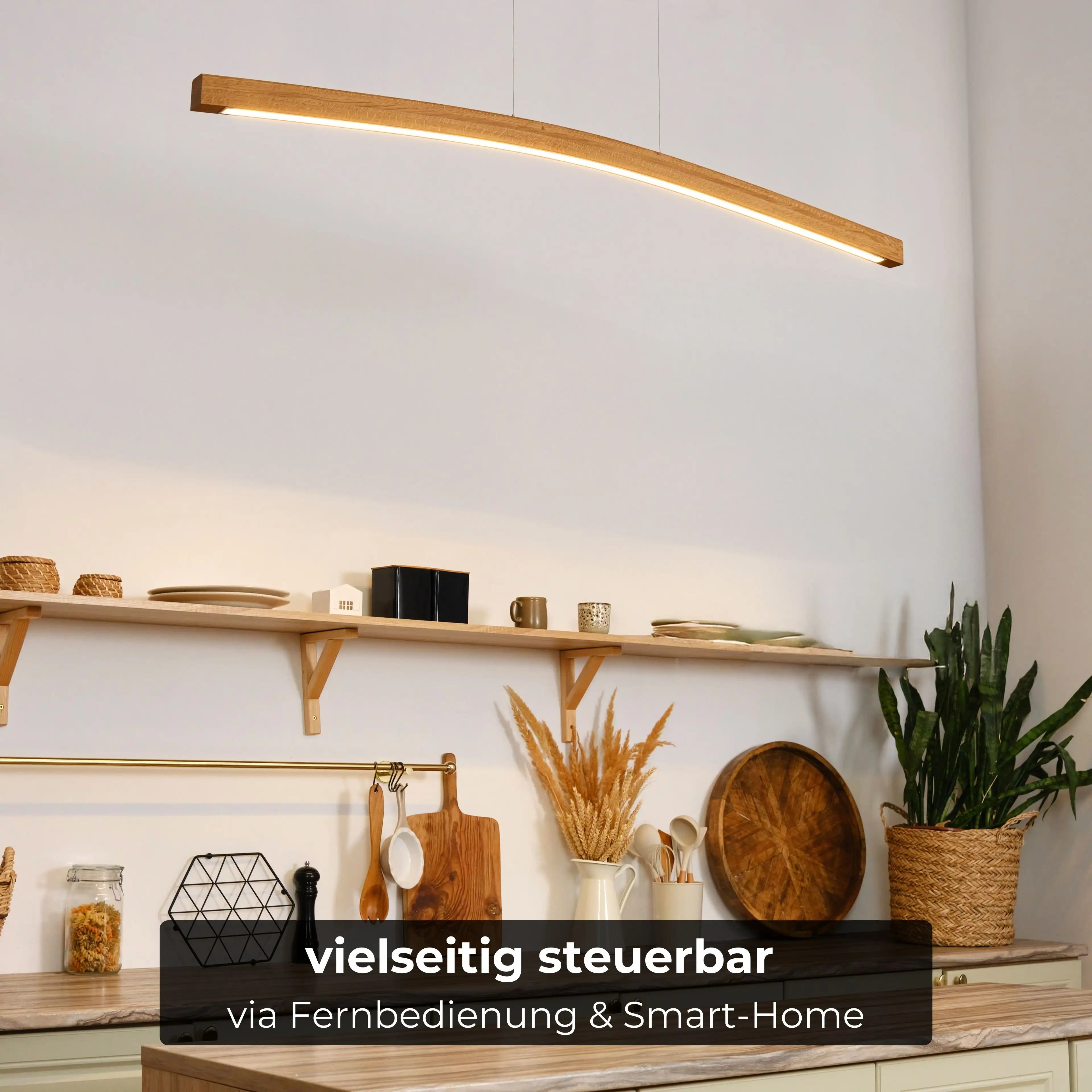 Reduziertes Design mit smarter Technik: Holzpendelleuchte mit eleganter Aufhängung & dimmbarer LED.
