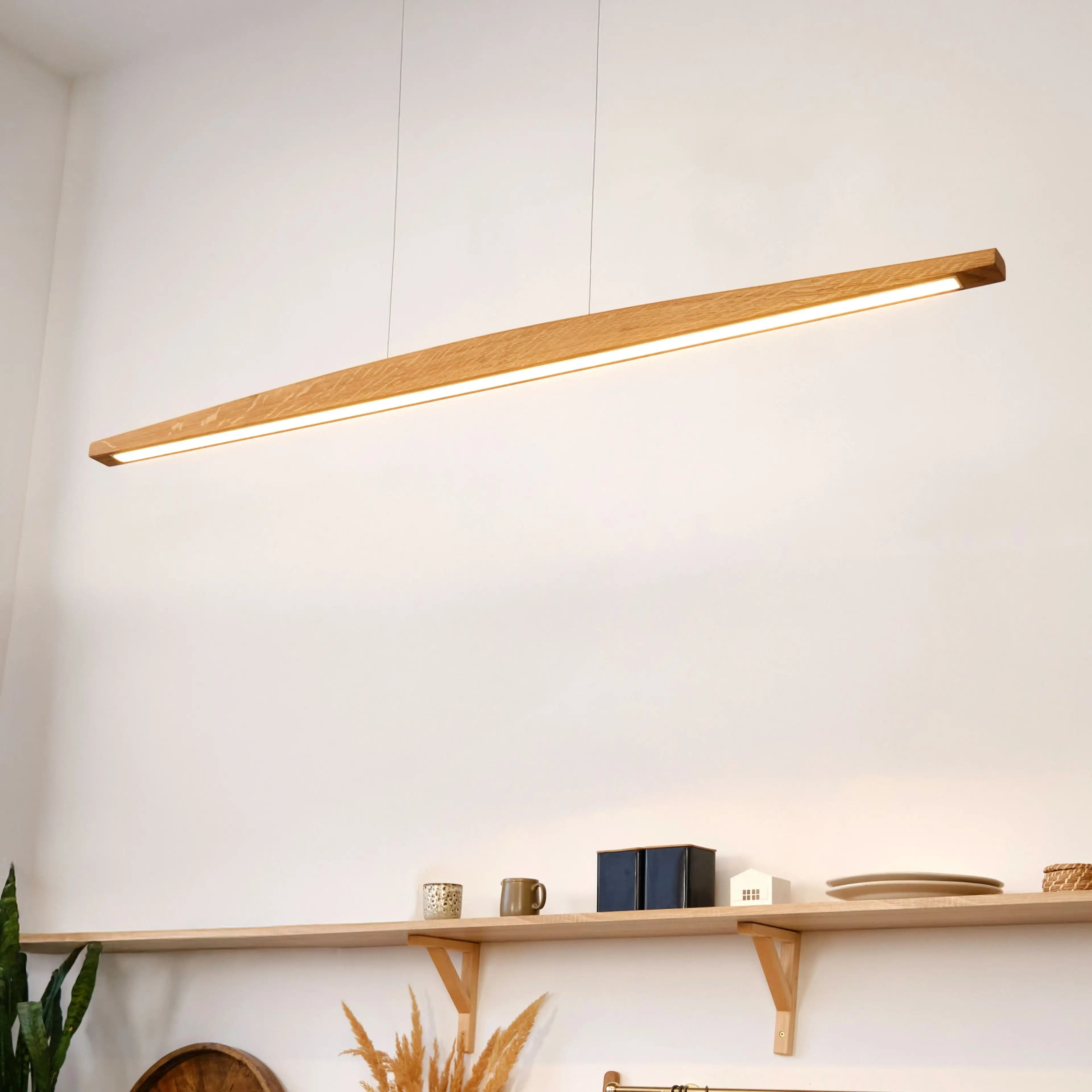 Designer Pendelleuchte aus Eichenholz, geschwungen, LED-Pendelleuchte - Elia