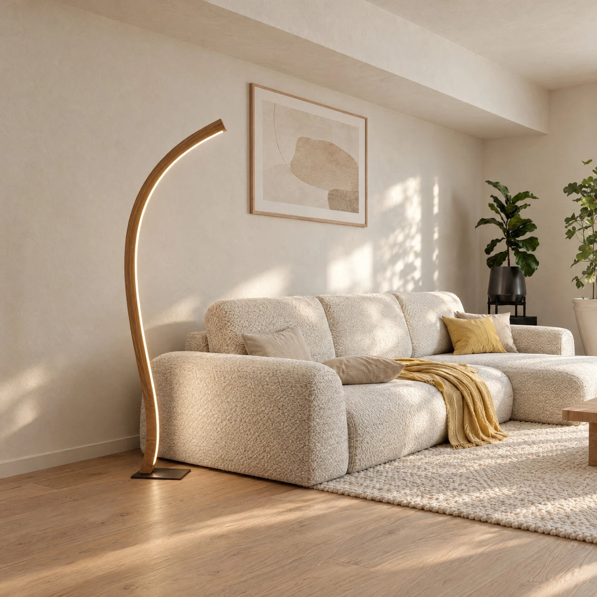 Fulgor floor lamp in solid oak: double-curved lamp with LED light line beside a sofa in the living room